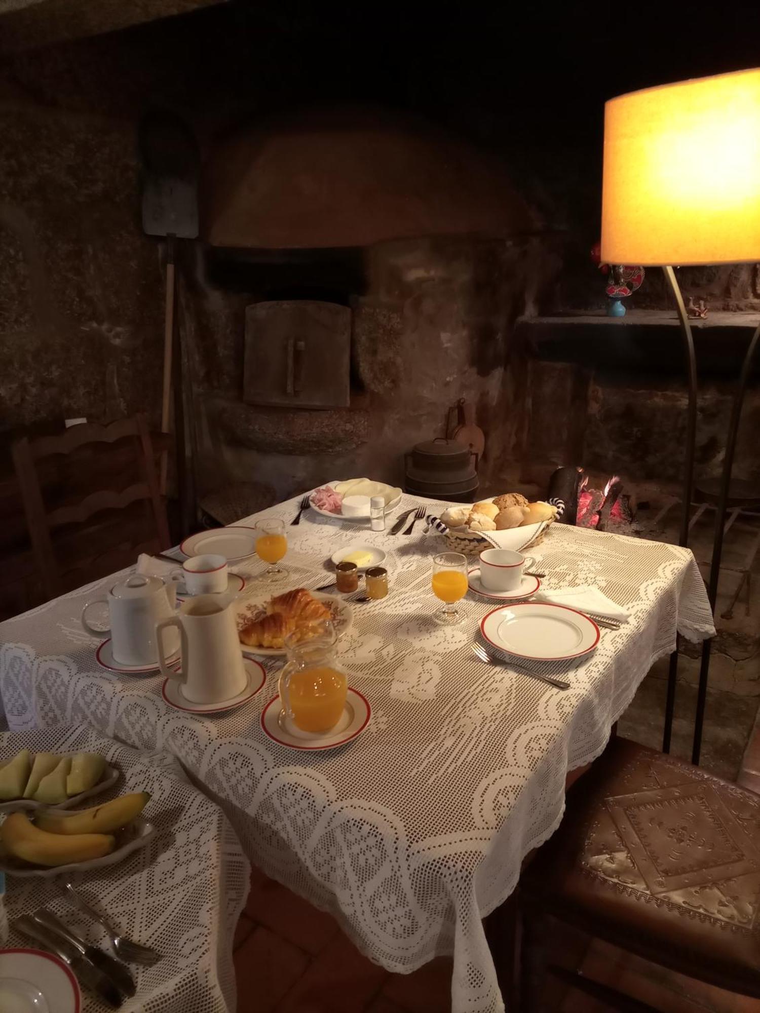 Paco De S.Cipriano Bed and Breakfast Guimarães Exteriör bild